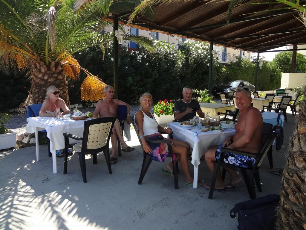 Francisco Beach Hotel Agios Andreas  Extérieur photo