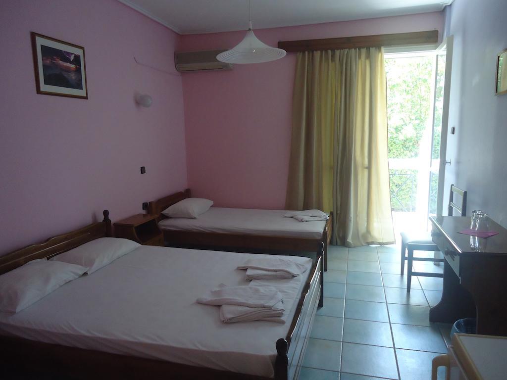 Francisco Beach Hotel Agios Andreas  Extérieur photo