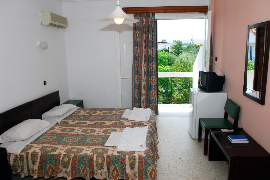 Francisco Beach Hotel Agios Andreas  Extérieur photo